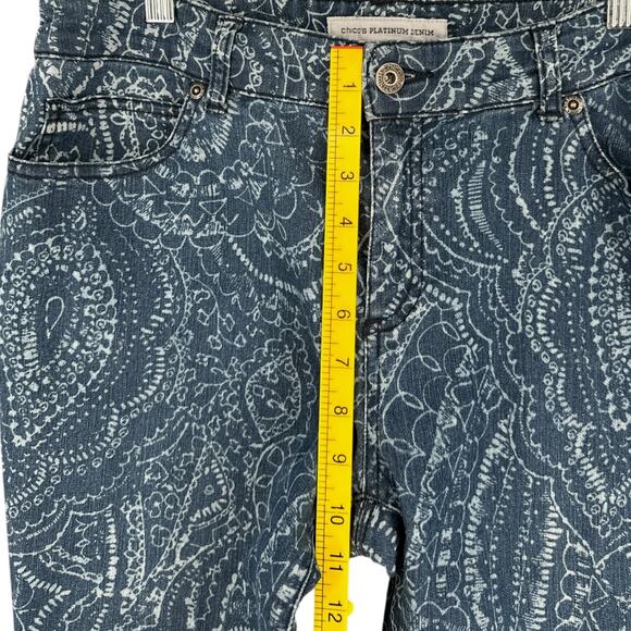 Chico's Platinum Denim Paisley Print Button Pockets Jeans Size 8 / Medium (1) - Picture 6 of 7